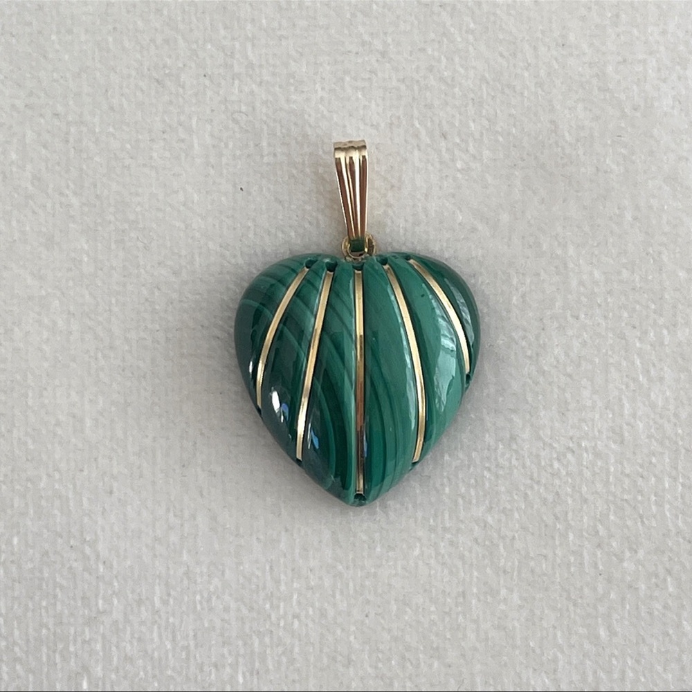 Vintage 14k Gold Green Malachite Heart Pendant